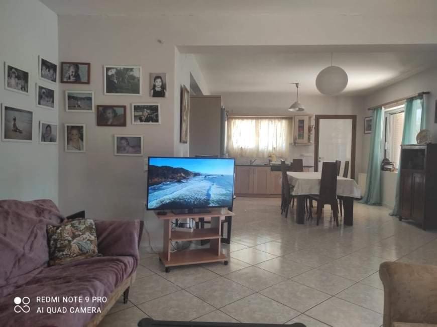 Villa Pleasant House With Garden!! Anavyssos Esterno foto
